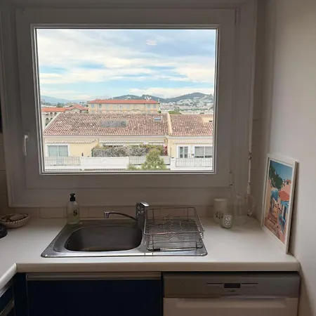 Cannes Apartment *